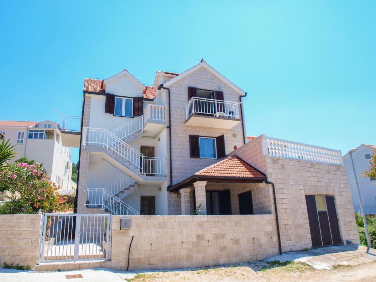 Apartments Vukovic Постира Экстерьер фото