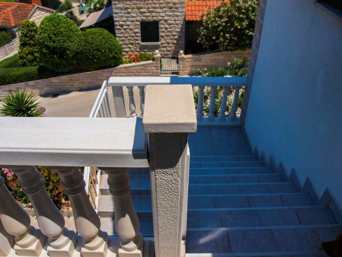 Apartments Vukovic Постира Экстерьер фото